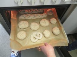 13 Fertige Broetchen